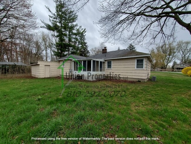 Building Photo - 4034 Pine Grove Ave