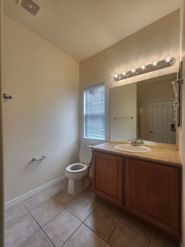 Building Photo - Beautiful 4 Bedroom Home In Beacon Point! Cherry Creek Schools!