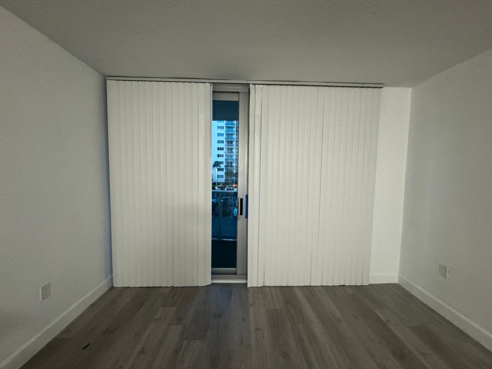 Building Photo - 7501 E Treasure Dr