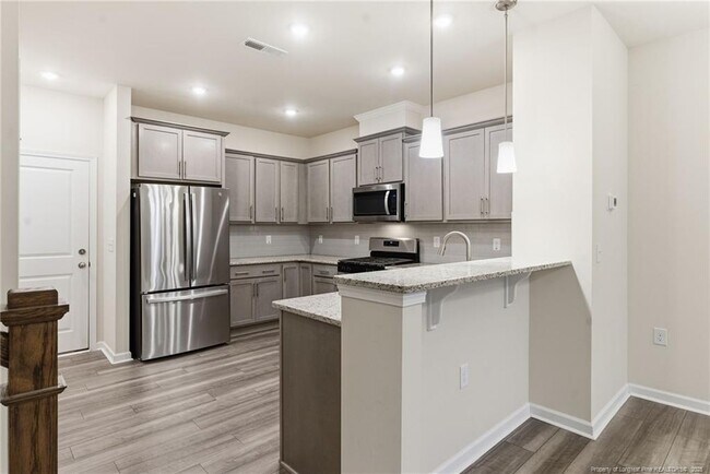 Building Photo - 245 Ribbon Rail St