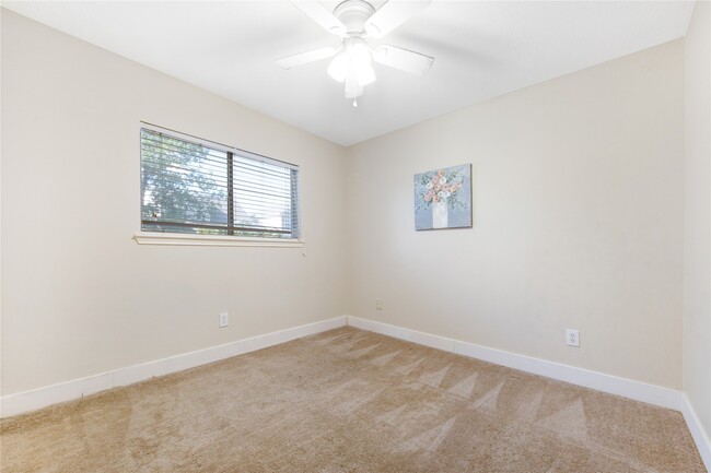 Building Photo - 18903 Atasca Oaks Dr
