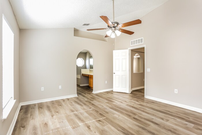 Building Photo - 9611 Watershed Dr E