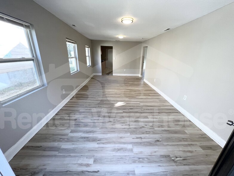 Building Photo - 6841 Walrond Ave