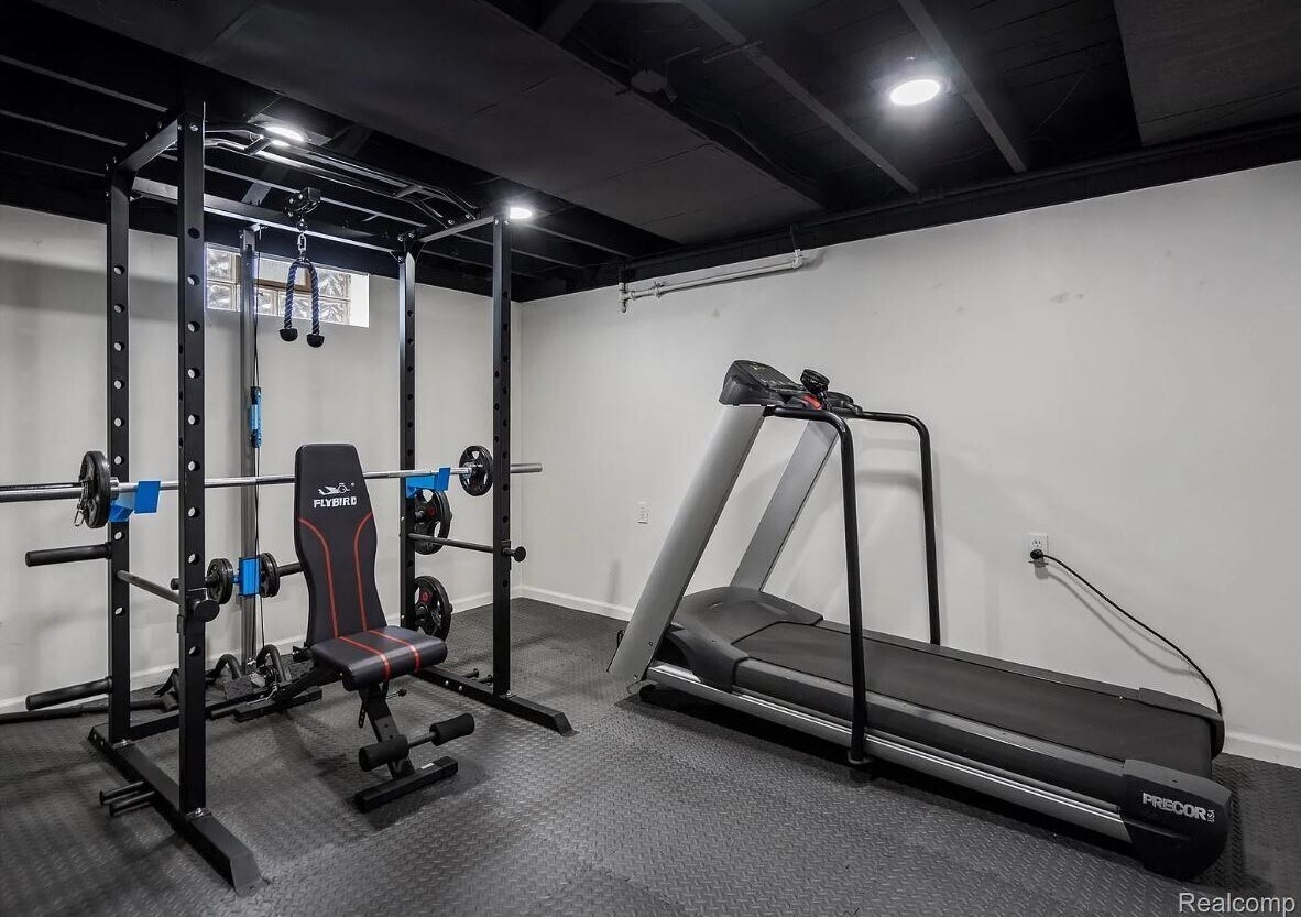 Basement Gym - 2204 Mahan St