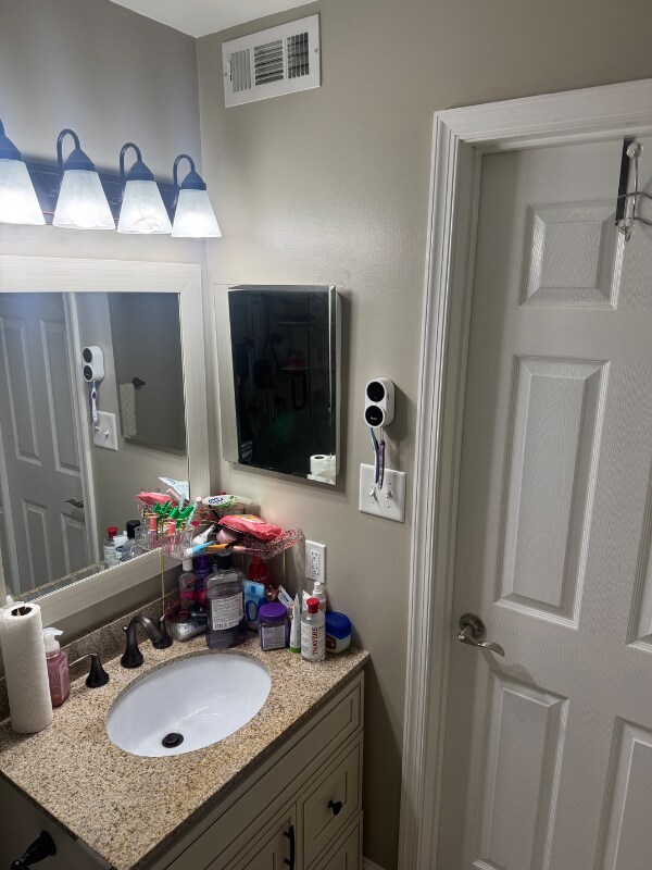 Building Photo - 4412B Aberdeen Dr