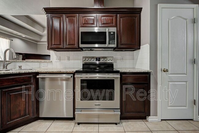 Building Photo - 4214 Topaz Cir