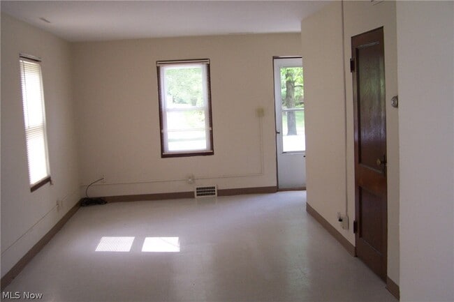 Building Photo - 15794 Grove St