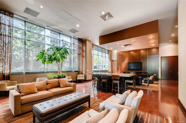 Building Photo - 1650 Fillmore St