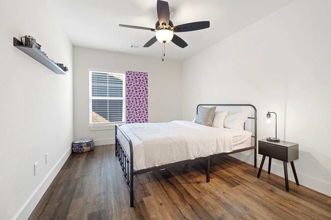 Building Photo - 501 S 7th St