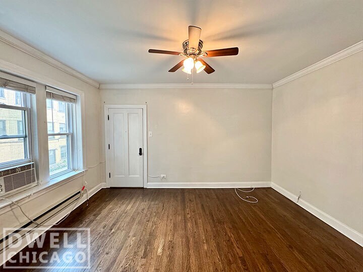 Building Photo - 3816 N Greenview Ave