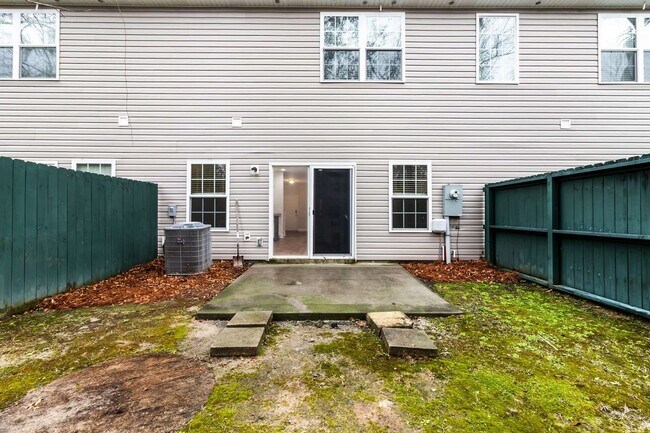 Building Photo - 511 Ferguson Ln