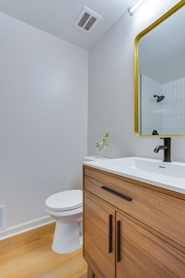 Building Photo - 8032 St Annes Ct