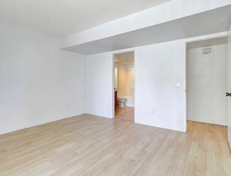Building Photo - 32505 Candlewood Dr