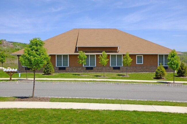 Building Photo - 31 Boulder Hills Boulevard