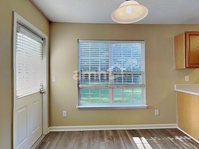 Building Photo - 3626 Sunset Hollow Dr