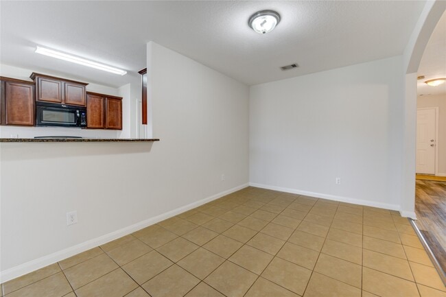 Building Photo - 8839 Hazel Rose Sky Dr