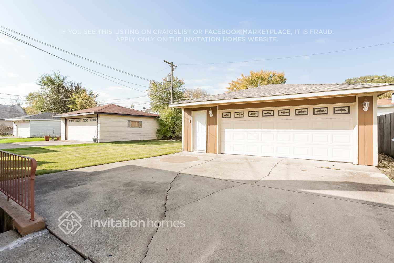 Building Photo - 8308 S 77th Ct