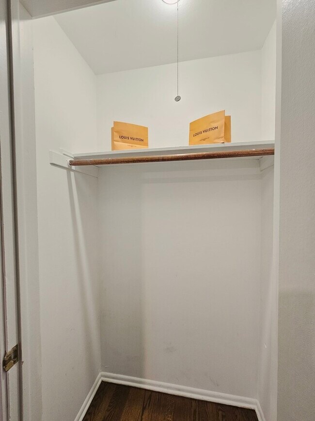 Building Photo - 311 Maple Ave