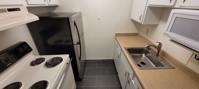 Building Photo - The Ashcroft-B: 1-Bed/ 1-Bath Upgraded Apartment