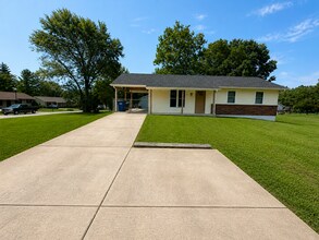 Building Photo - 3BR-1BA Single-Family House - Warrenton MO 63383