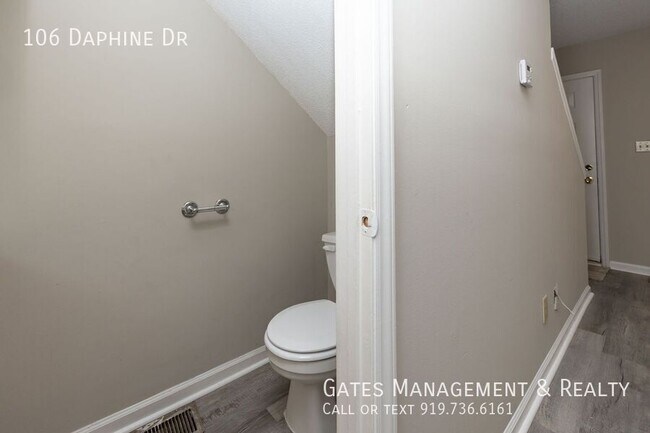 Building Photo - 106 Daphine Dr