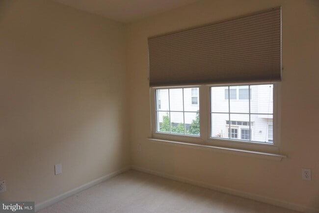 Building Photo - 9724 Athletic Way