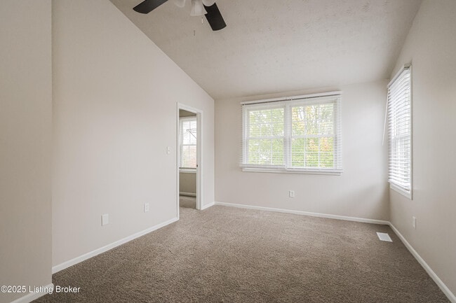 Building Photo - 9505 River Trail Dr