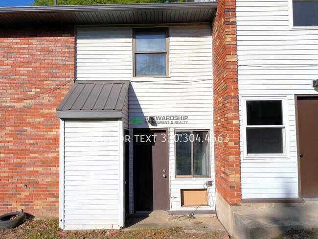 Building Photo - 235 Engadine Ct