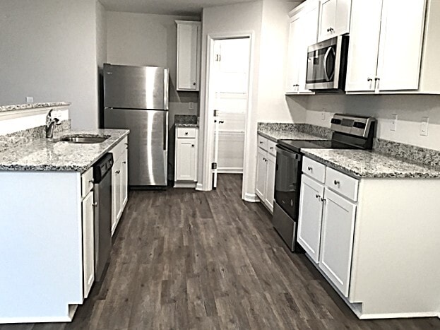 Building Photo - 7141 Spaniel Ct