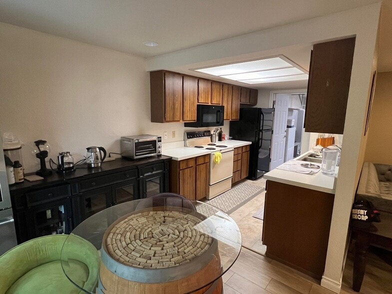 Building Photo - 13418 NE 136th Pl