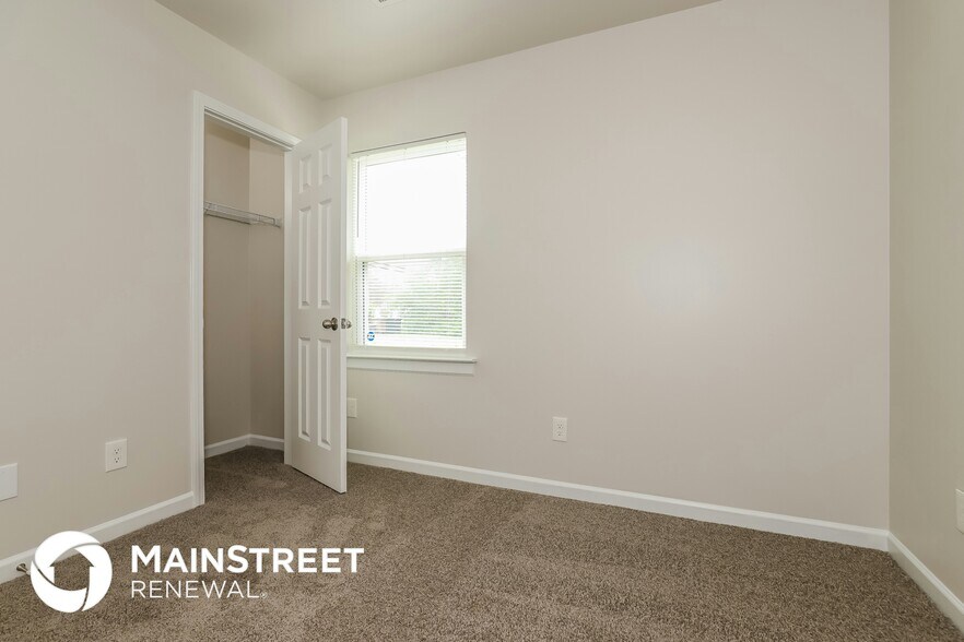 Building Photo - 1908 Old Jones Rd