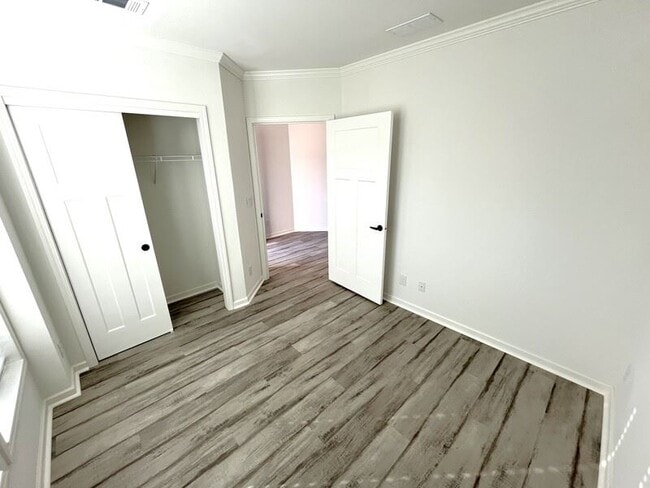 Building Photo - 1057 Vervain Dr