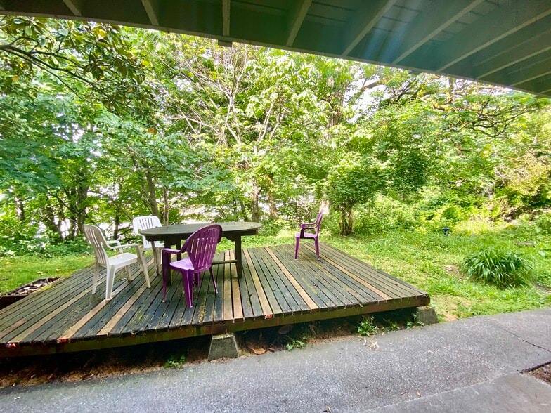 Building Photo - 1012 W Nickerson St