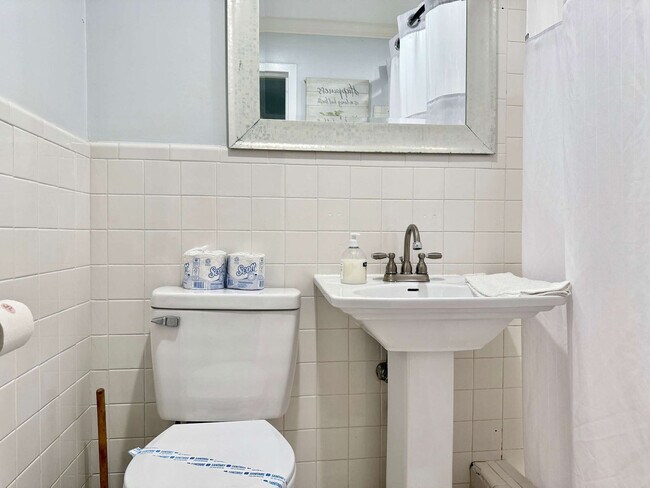 Building Photo - 215 Piedmont Ave NE