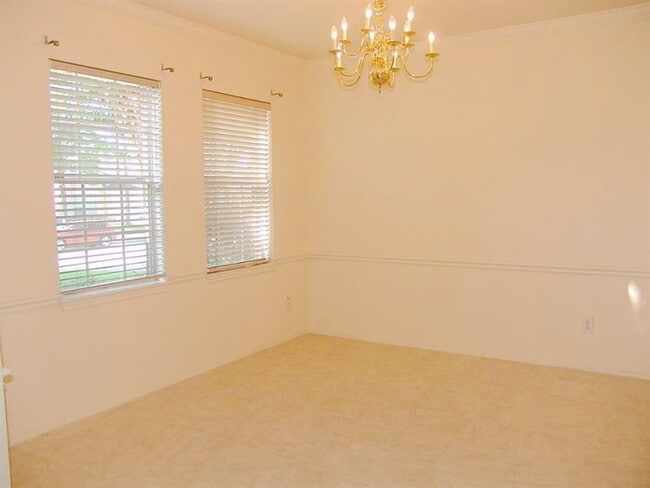 Building Photo - 3514 Parkshire Dr