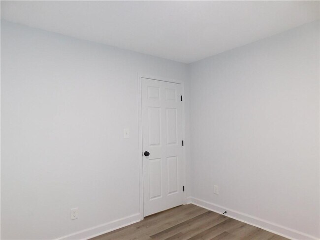 Building Photo - 183 Laurel Heights Dr