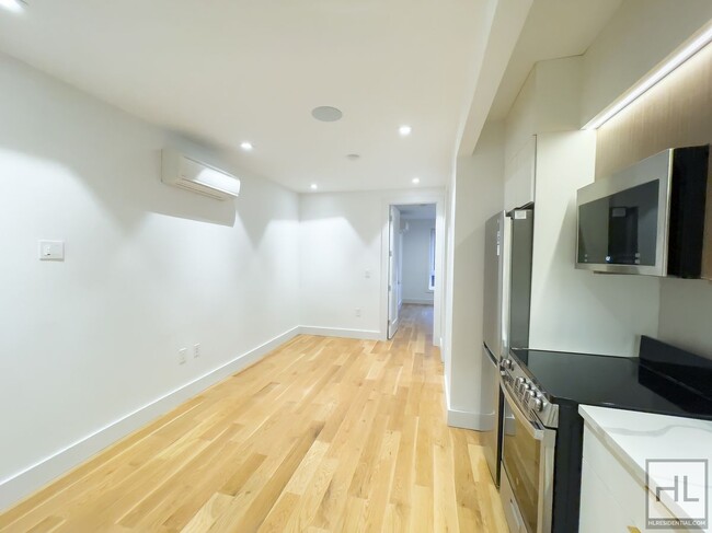 Building Photo - EAST 96 STREET / Renovated 1-Bed 1-Bath / ...