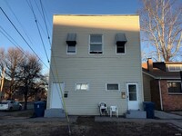 Building Photo - 1523 Clawson St