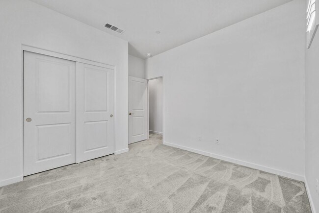 Building Photo - 11063 Spotlight Dr
