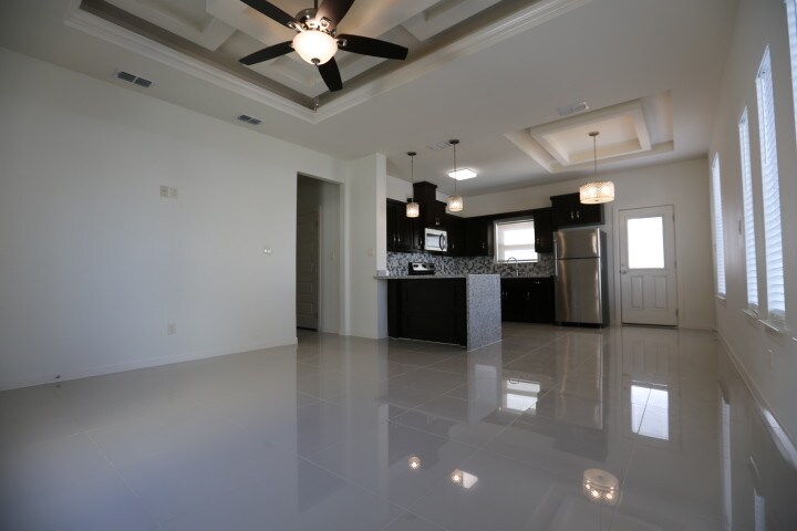 Building Photo - 904 Myrtle Beach Ave
