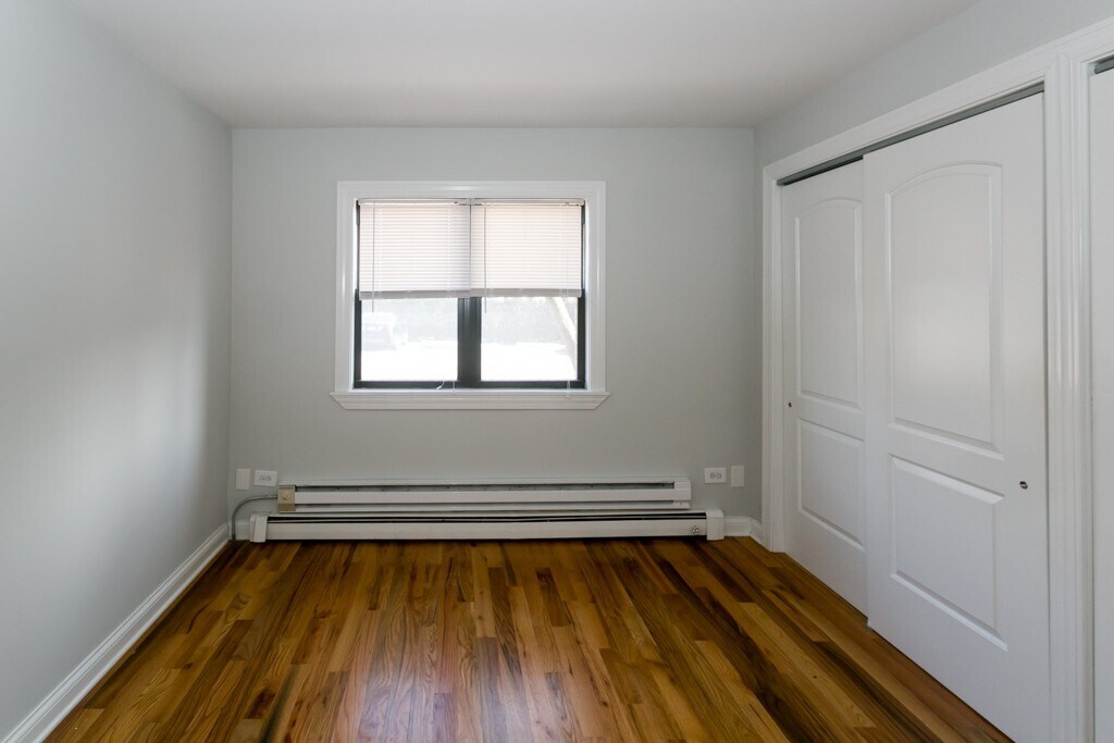 Building Photo - 696 Elm Pl