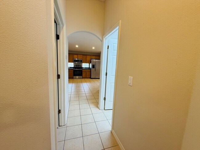 Building Photo - 5534 Turtle Crossing Loop