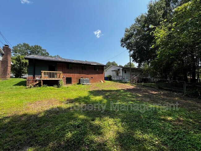 Building Photo - 2308 Nebo St