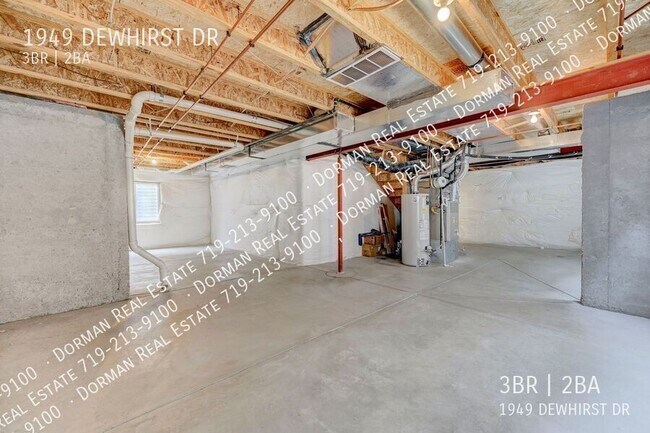 Building Photo - 1949 Dewhirst Dr
