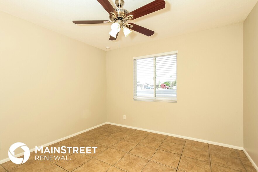 Building Photo - 7540 N 35th Ave