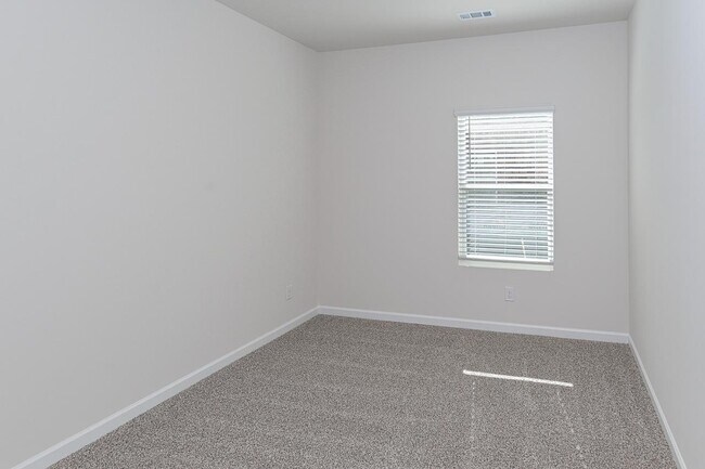 Building Photo - 103 Betty Garrett Dr