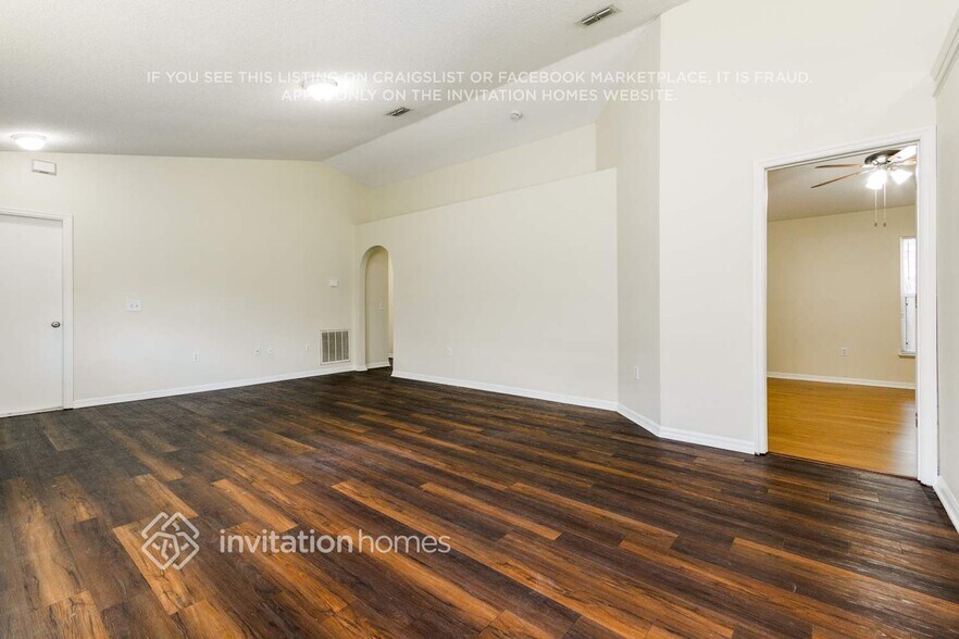 Building Photo - 7945 Harbor Bend Cir