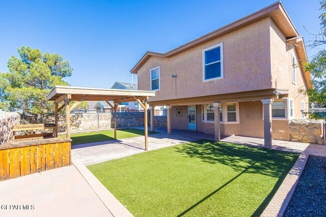 Building Photo - 1317 Amber Morgan Dr