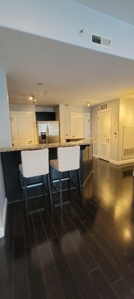 Building Photo - 4276 S Main St