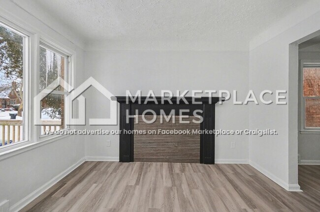 Building Photo - 15915 Sussex St